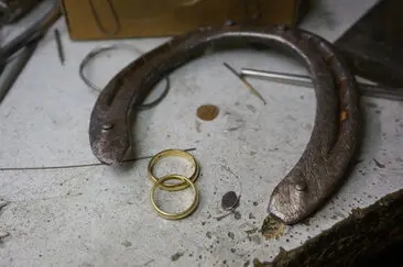 Archivbilder derGoldschmied