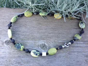 Archivbilder derGoldschmied